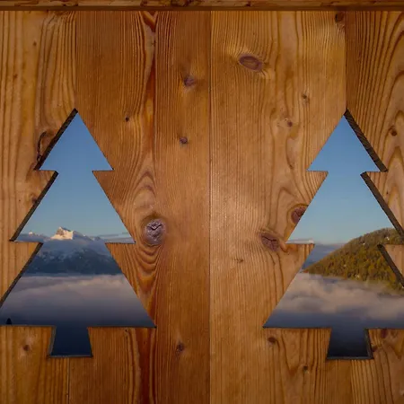 Petit Sapin Шале Ла-Тзума