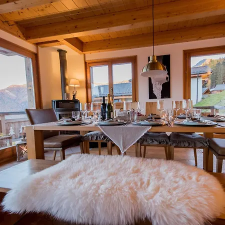 Petit Sapin Шале Ла-Тзума